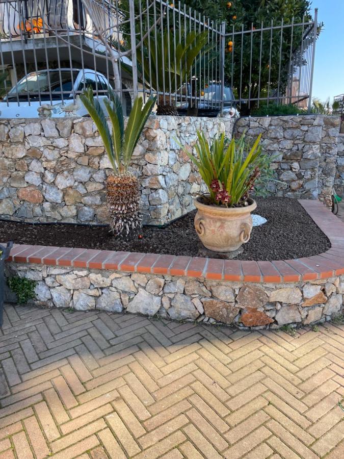 Apartment Aurora & Nicole Ideal Per Biker Con Terazza Vista Mare Parcheggio E Wi-Fi Gratuiti ピエトラ・リーグレ エクステリア 写真