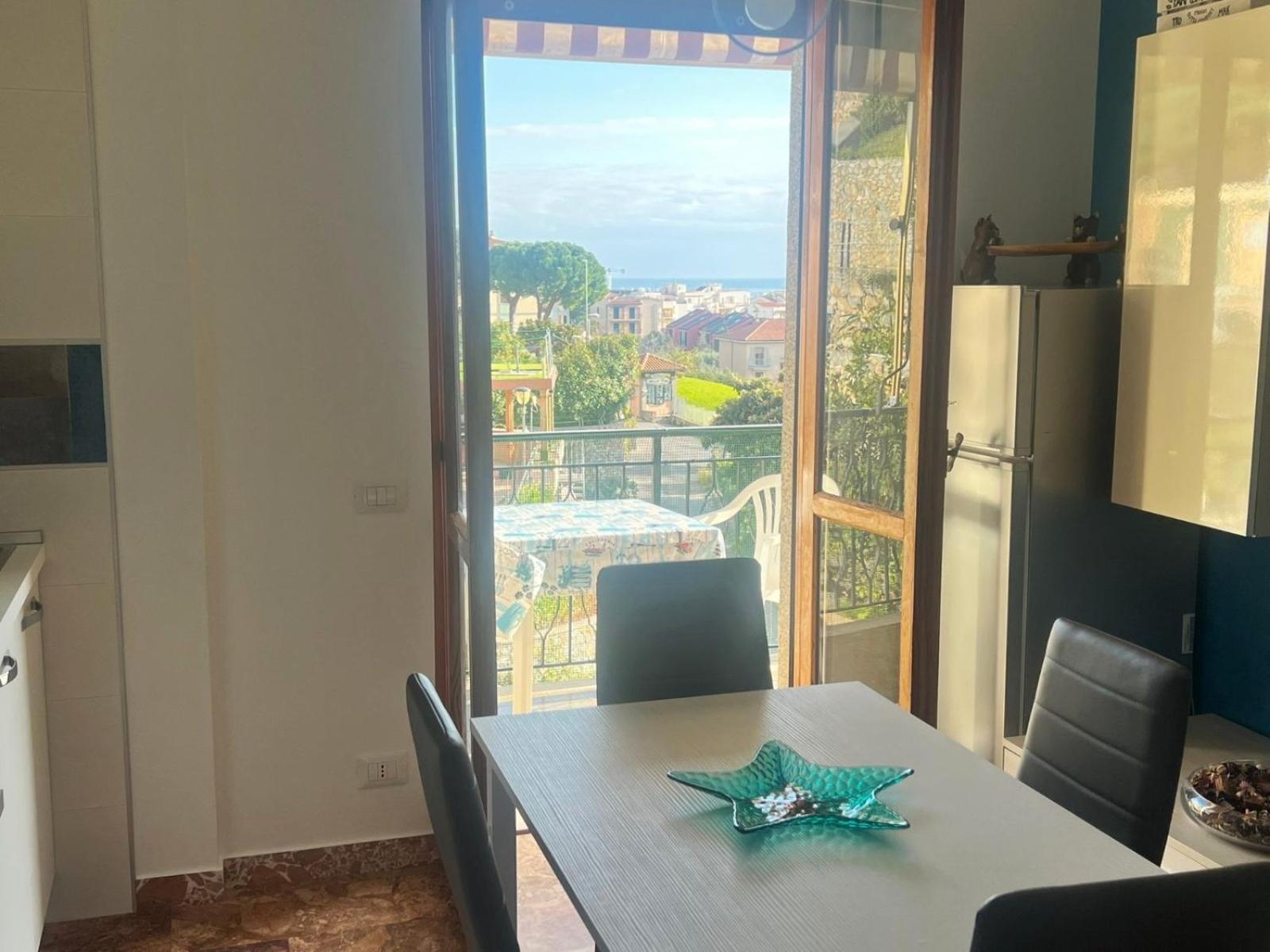 Apartment Aurora & Nicole Ideal Per Biker Con Terazza Vista Mare Parcheggio E Wi-Fi Gratuiti ピエトラ・リーグレ エクステリア 写真