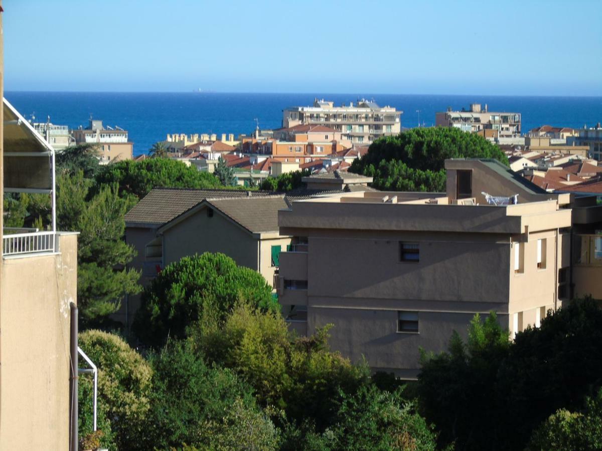 Apartment Aurora & Nicole Ideal Per Biker Con Terazza Vista Mare Parcheggio E Wi-Fi Gratuiti ピエトラ・リーグレ エクステリア 写真