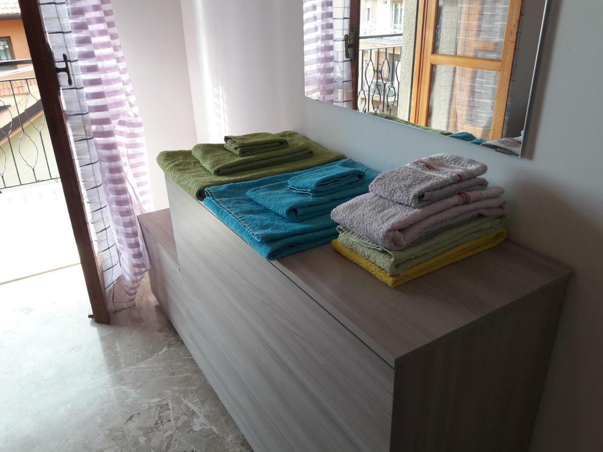 Apartment Aurora & Nicole Ideal Per Biker Con Terazza Vista Mare Parcheggio E Wi-Fi Gratuiti ピエトラ・リーグレ エクステリア 写真