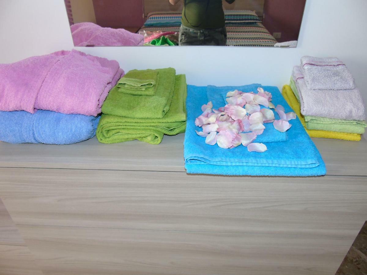 Apartment Aurora & Nicole Ideal Per Biker Con Terazza Vista Mare Parcheggio E Wi-Fi Gratuiti ピエトラ・リーグレ エクステリア 写真