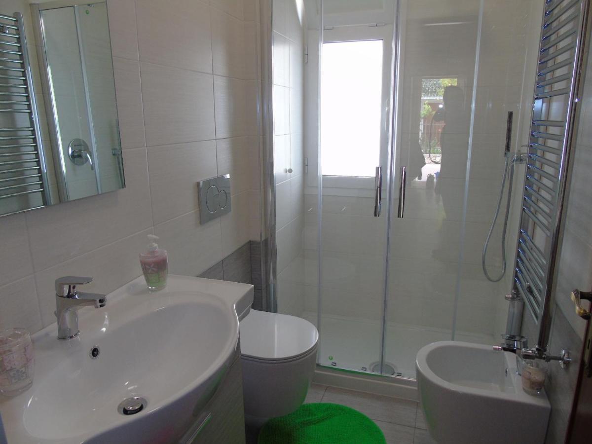 Apartment Aurora & Nicole Ideal Per Biker Con Terazza Vista Mare Parcheggio E Wi-Fi Gratuiti ピエトラ・リーグレ エクステリア 写真